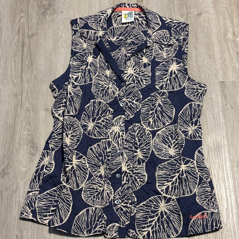 Navy and Cream Leaf Print‎ Sleeveless Top